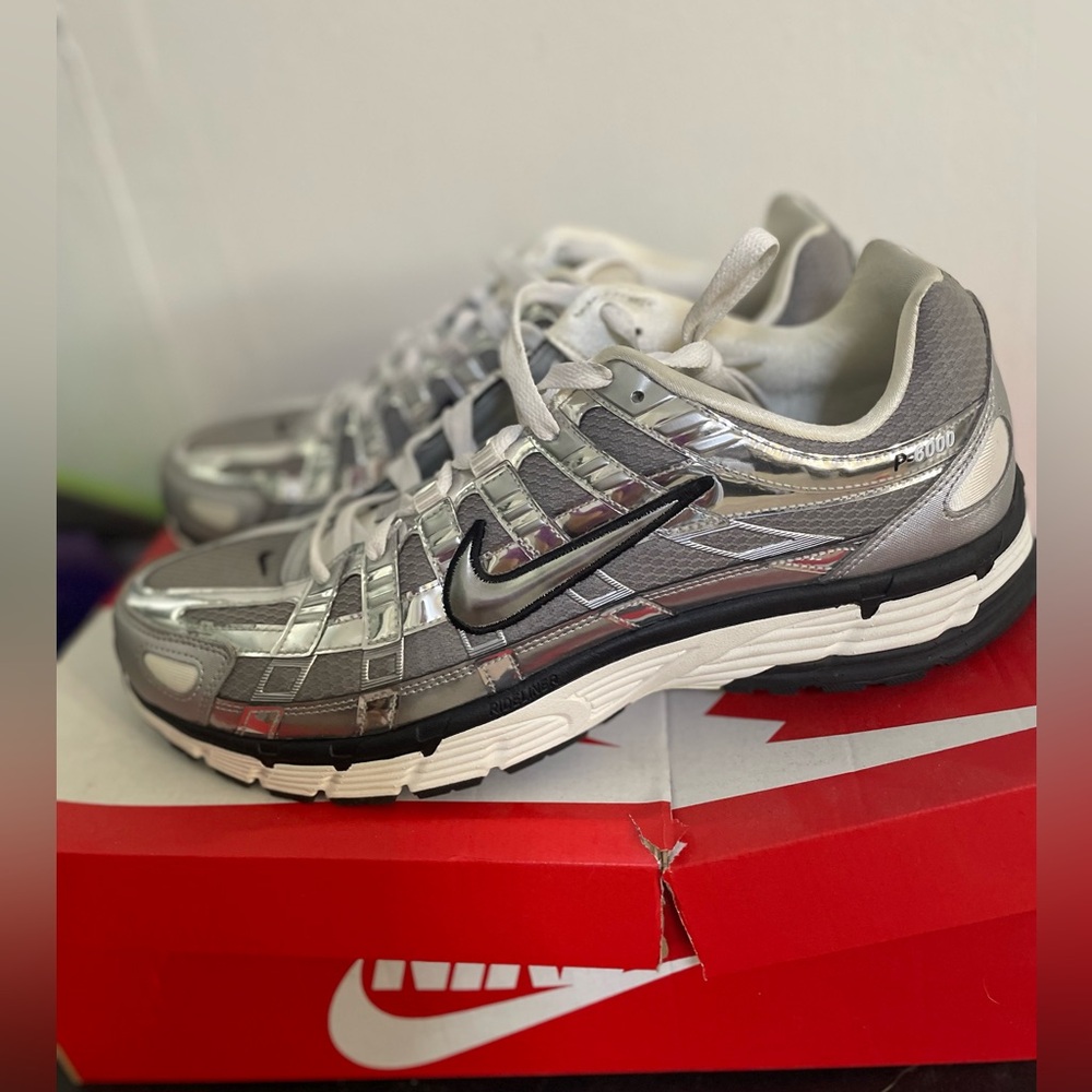 Men’s size 13 Nike P-6000 Metallic Silver and black Air Max. Worn once